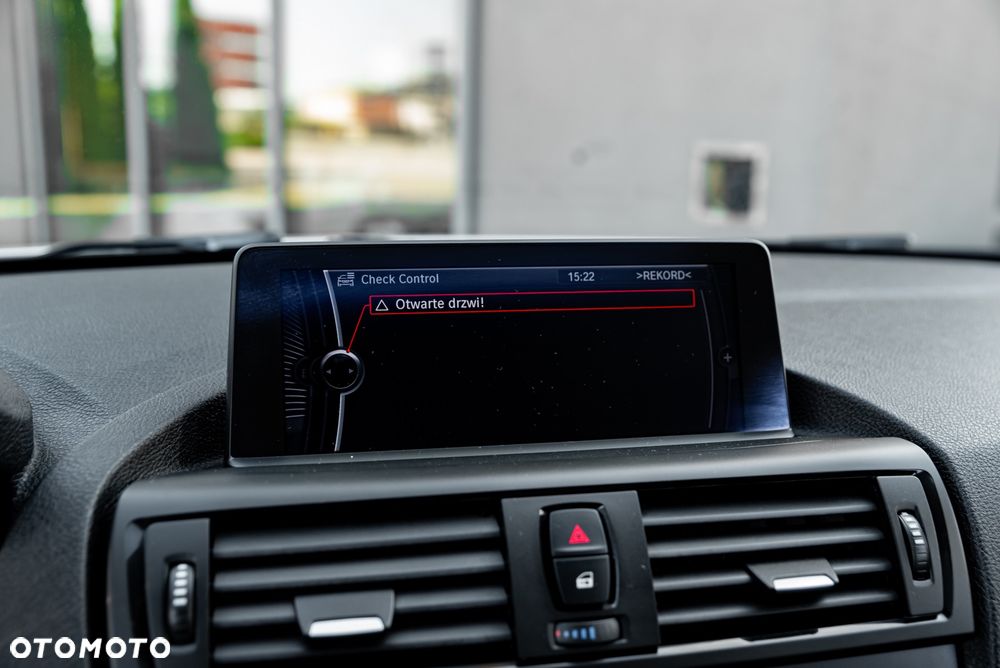 BMW Seria 1 118d Sport Line - 36