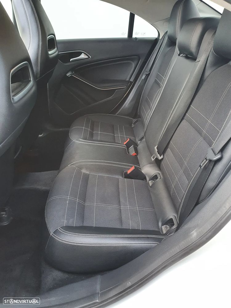 Mercedes-Benz CLA 200 CDi Urban - 10