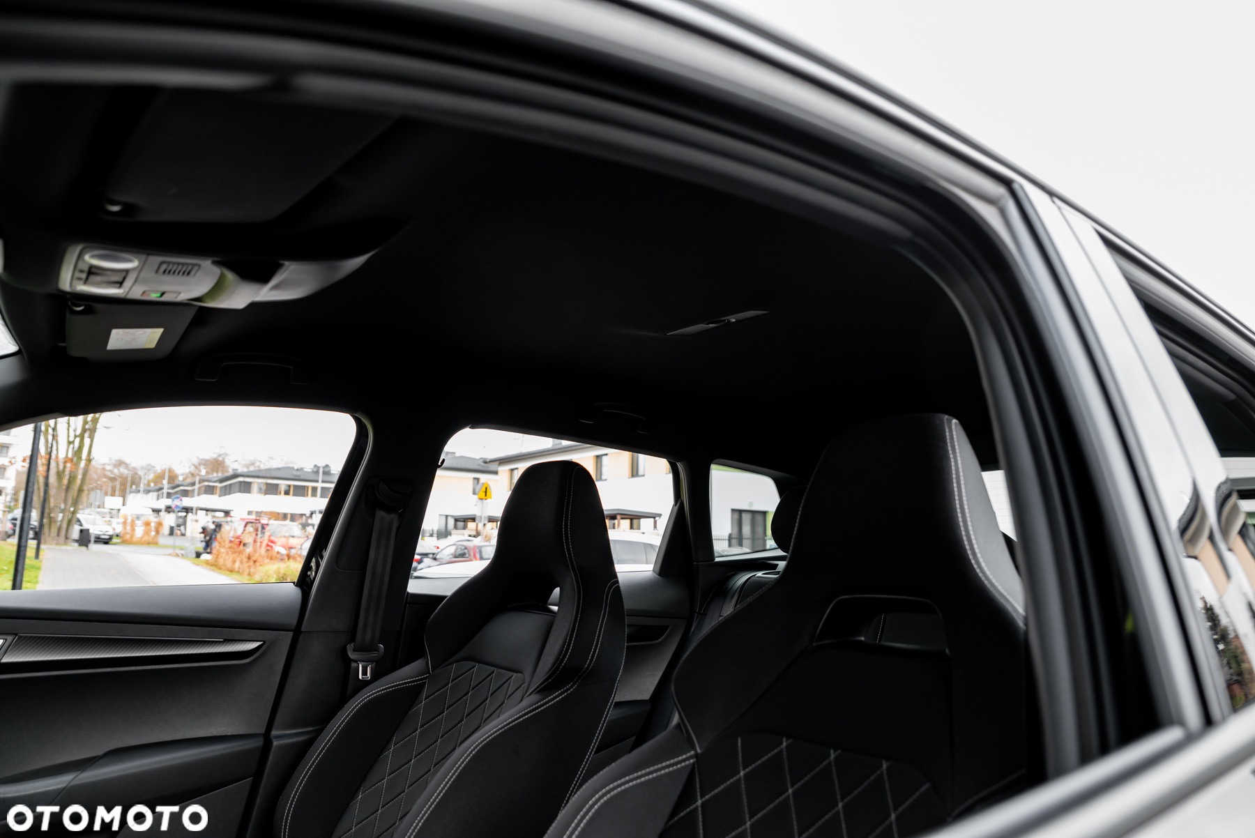 Skoda Karoq 2.0 TSI 4x4 DSG Sportline - 31