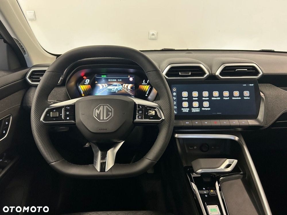 MG ZS - 13