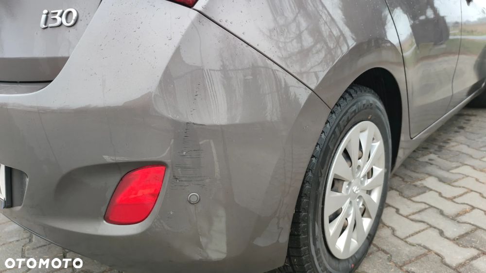 Hyundai i30 1.6 CRDi Classic + - 6