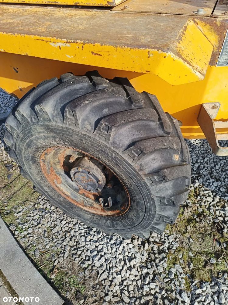 Thwaites 3 tonne - 22