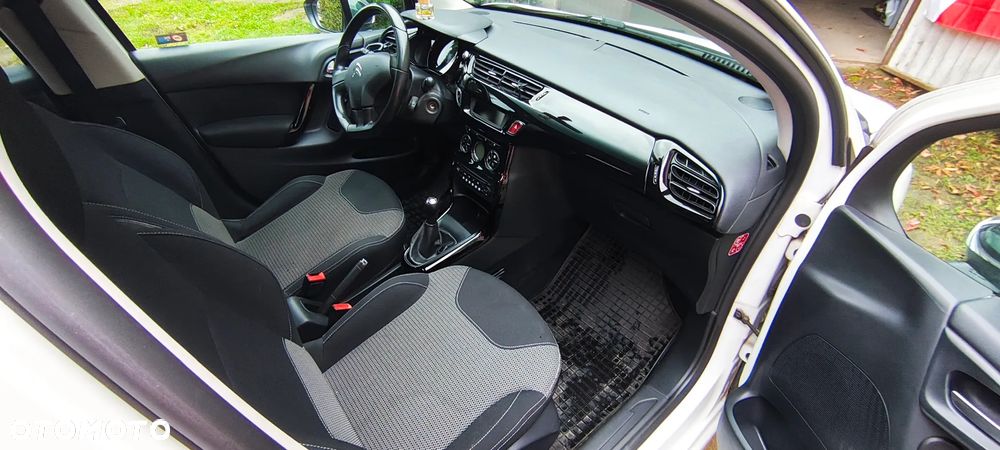 Citroën C3 1.2 PureTech Selection - 25