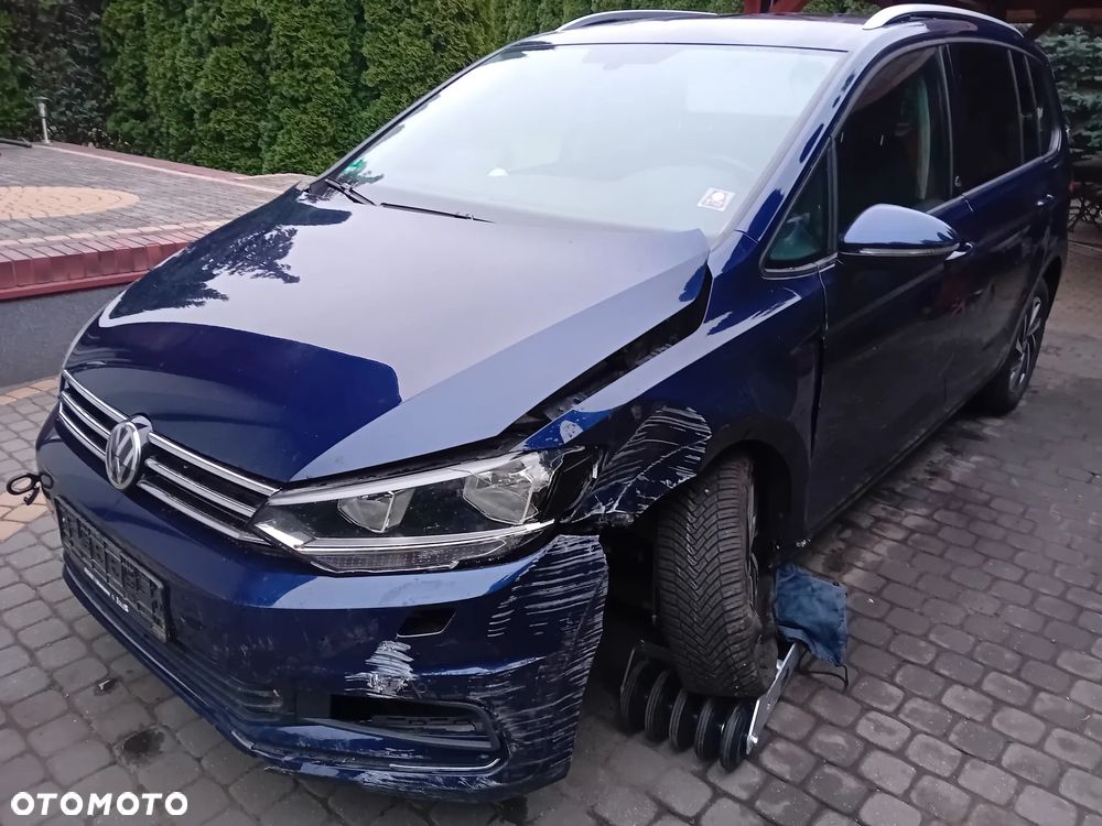 Volkswagen Touran 1.2 TSI BMT Trendline - 19