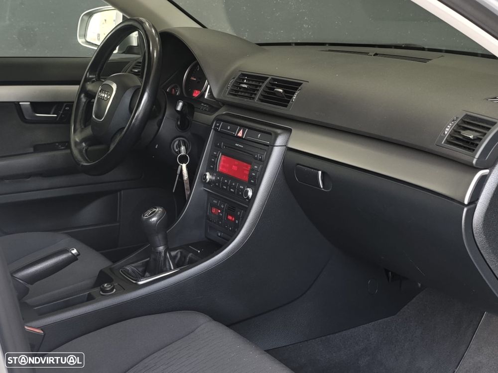 Audi A4 Avant 2.0 TDI DPF - 41