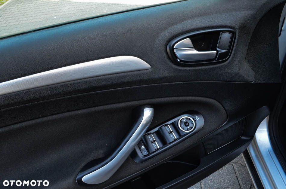 Ford Mondeo 2.0 TDCi Titanium X - 22