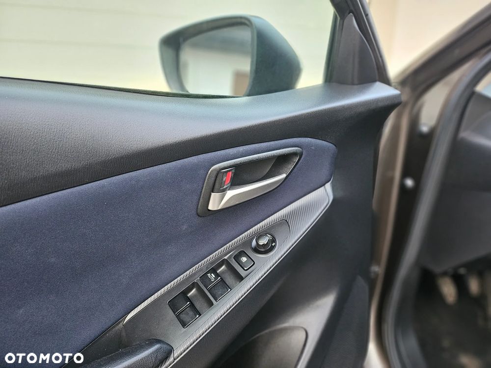 Mazda 2 SKYACTIV-G 90 Nakama - 32