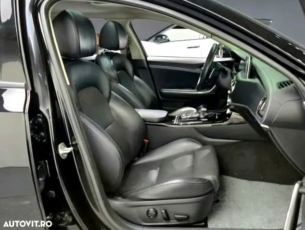 Kia Stinger 2.0 T-GDI GT Line - 10