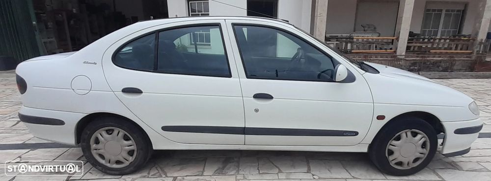 Renault Mégane Classic 1.4 RN AC - 6