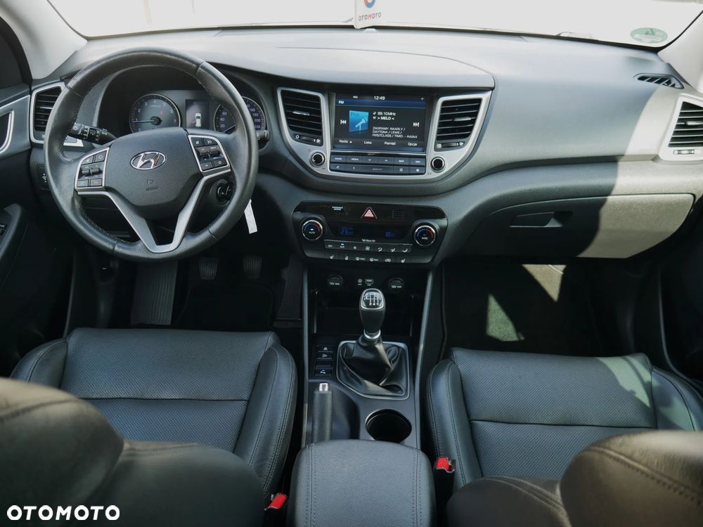 Hyundai Tucson 1.6 GDi 2WD Select - 24