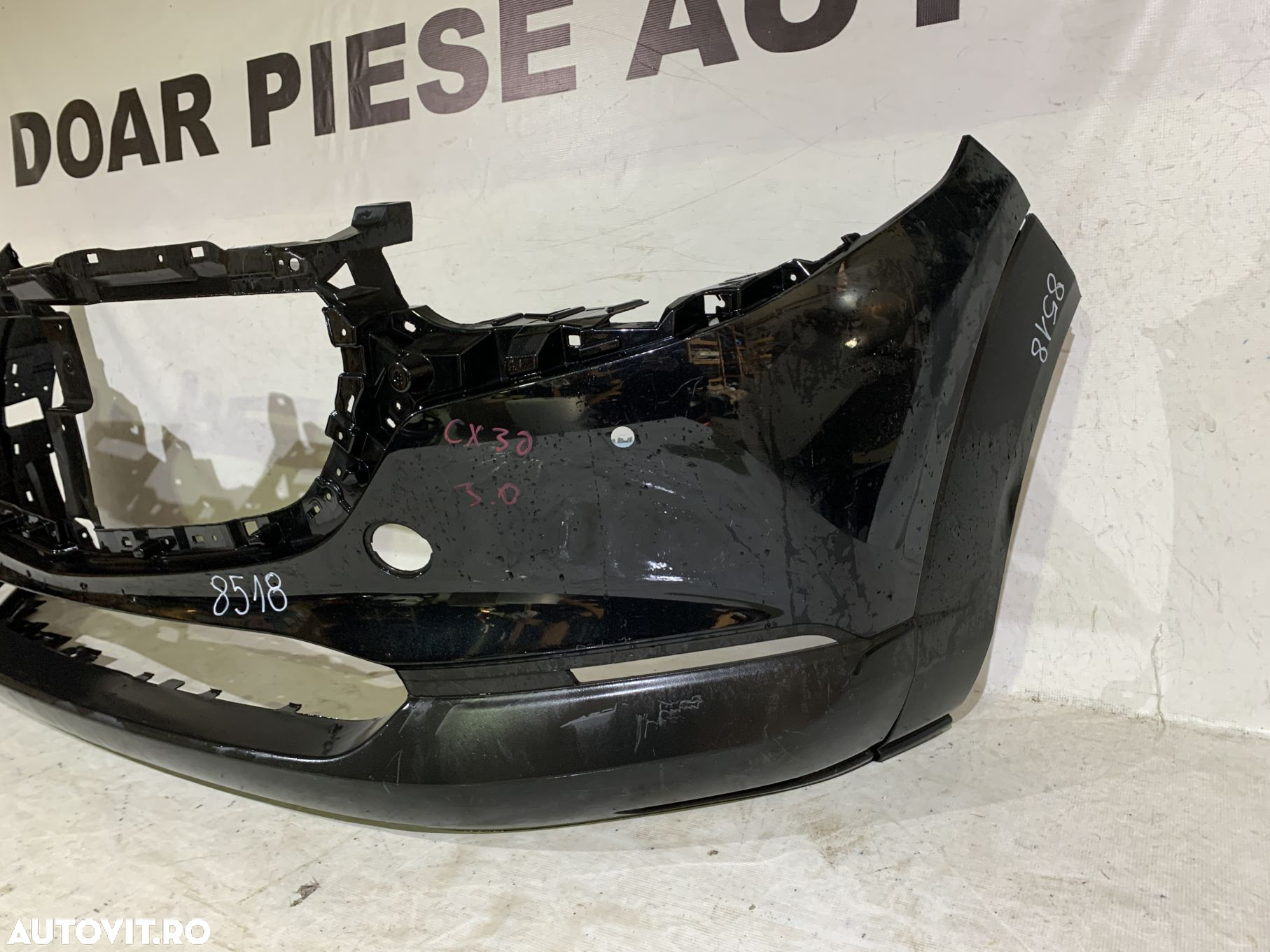 Bara fata Mazda CX30, 2019, 2020, 2021, 2022, 2023, 2024, cod origine OE DFR5-50031, cu gauri pentru senzori de parcare (4). In stare foarte buna. - 4
