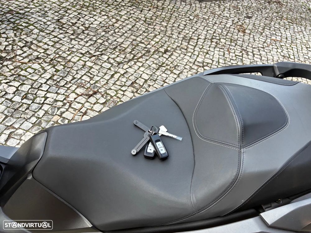 Honda ADV 350 IA - 12