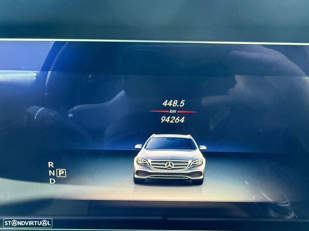 Mercedes-Benz E 220 d AMG - 9