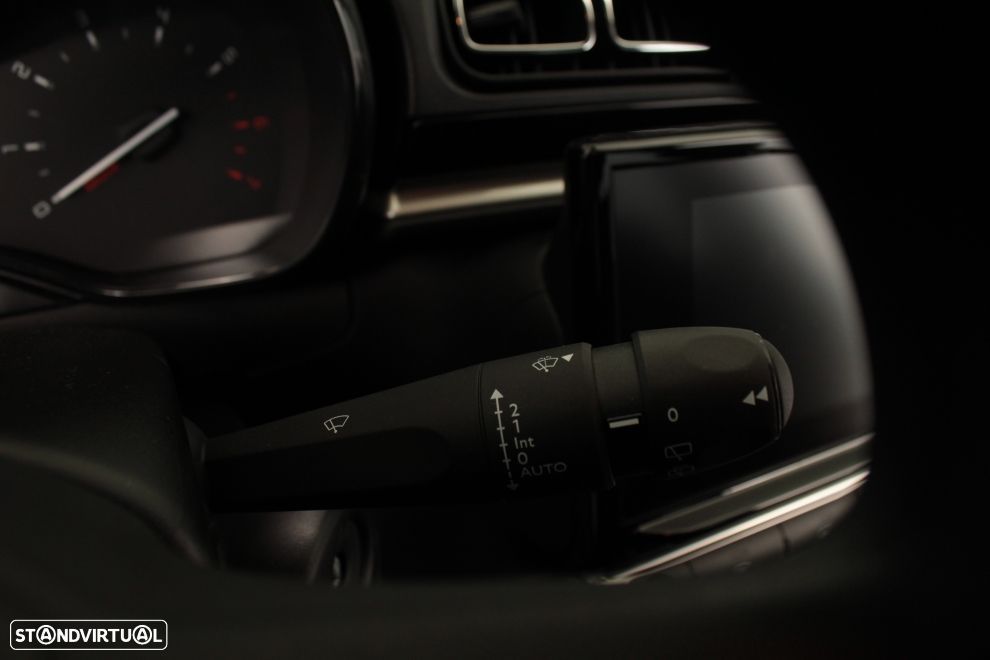Citroën C3 1.2 PureTech Shine - 28