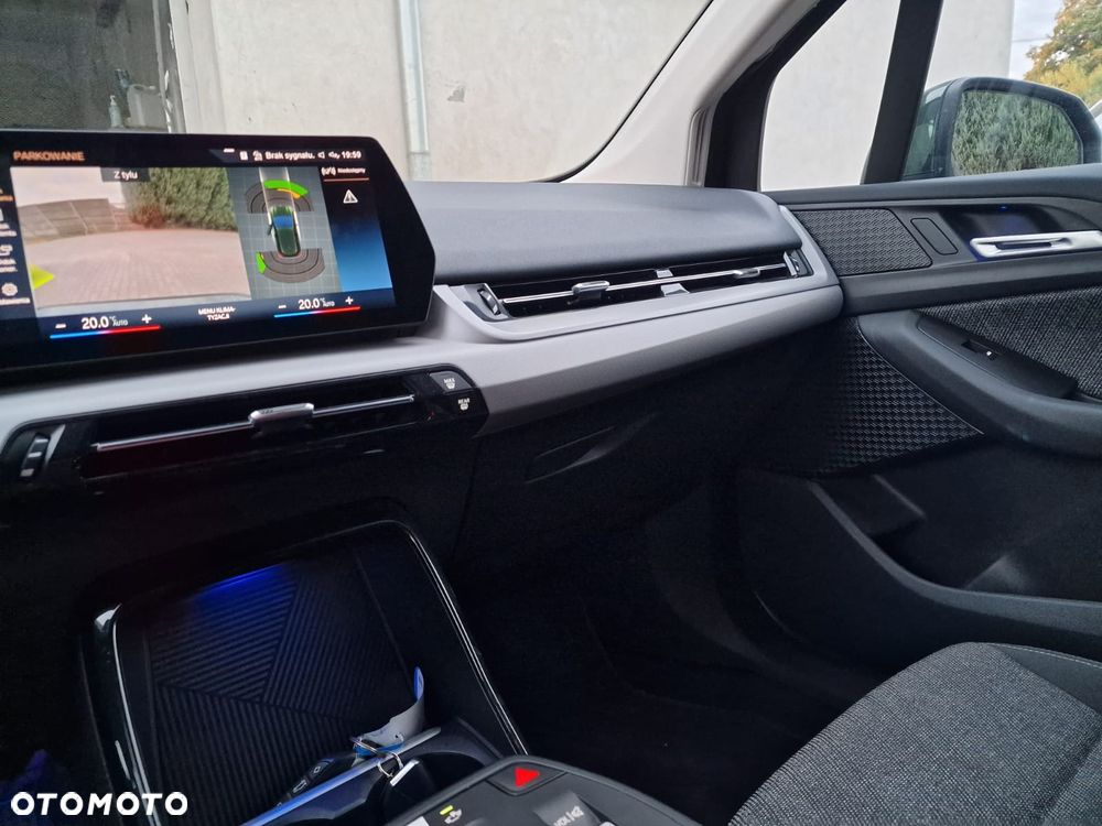 BMW Seria 2 218i Advantage - 15