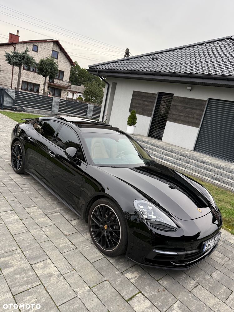 Porsche Panamera Standard - 8