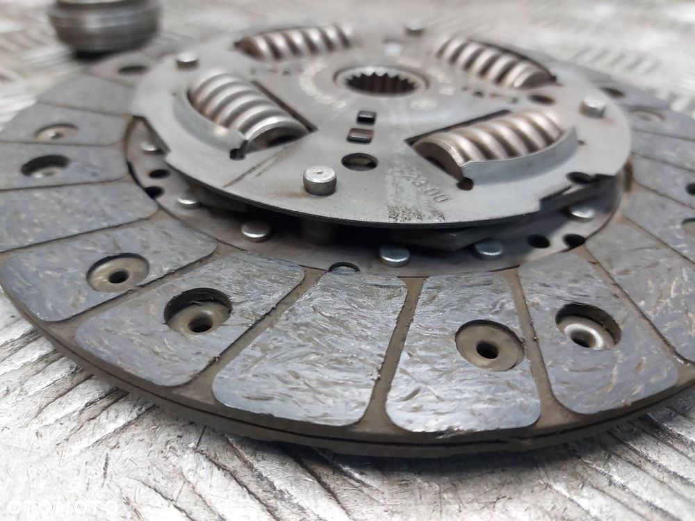 SPRZĘGŁO TARCZA + DOCISK + ŁOŻYSKO OPOROWE BERLINGO I LIFT 1.9 D - 3