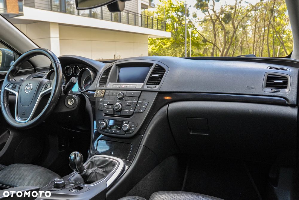 Opel Insignia - 10