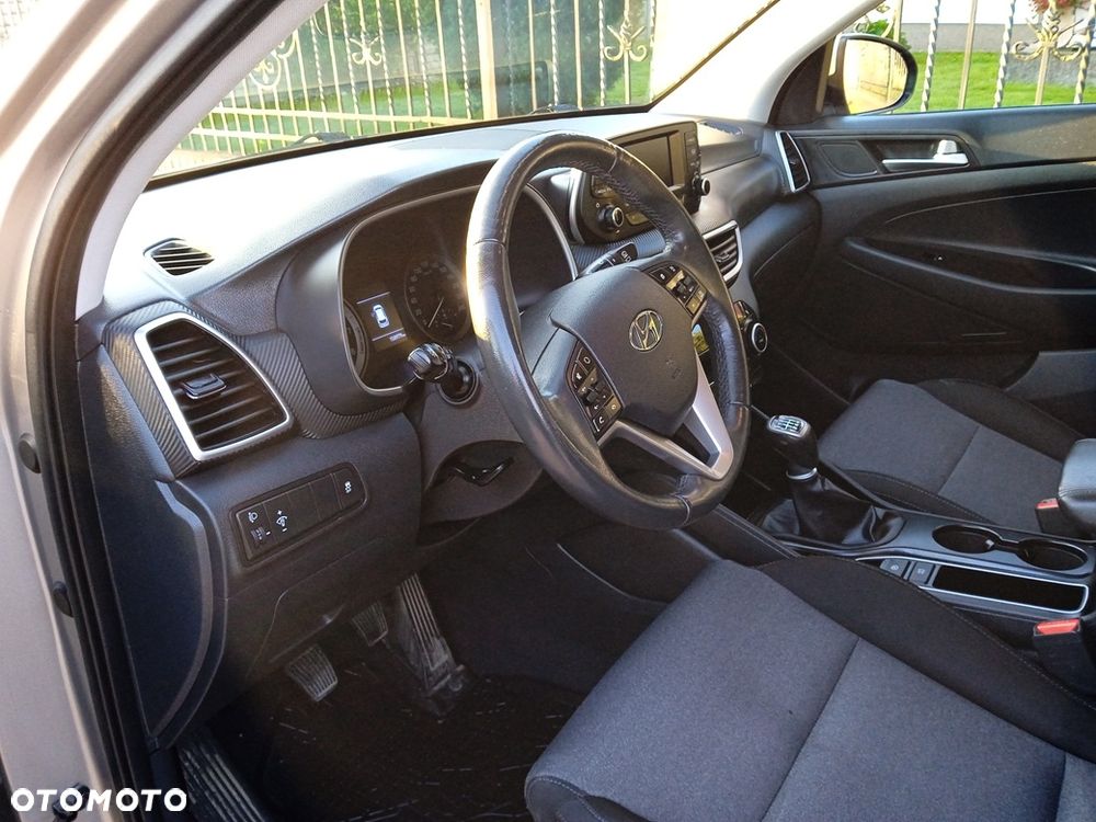 Hyundai Tucson 1.6 GDI BlueDrive GO 2WD - 11