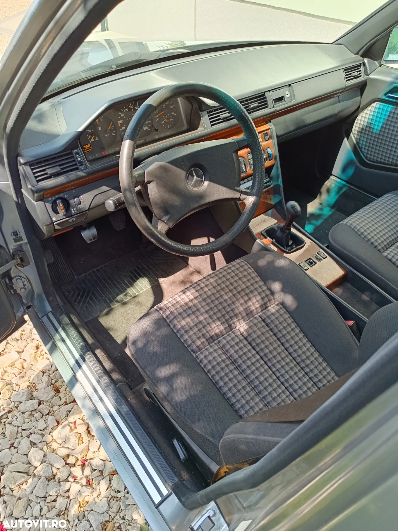 Mercedes-Benz E - 5