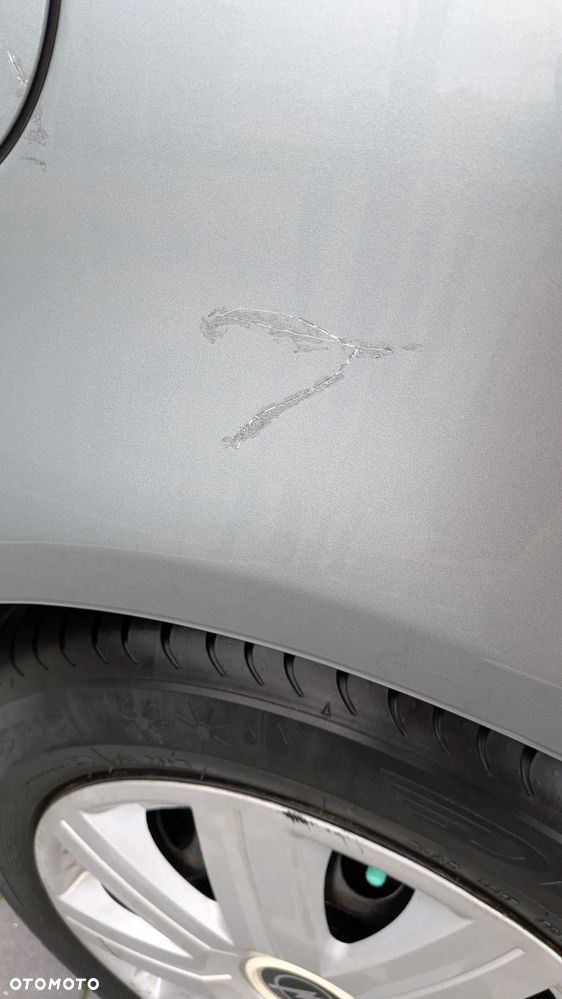 Opel Corsa 1.4 16V Cosmo - 8