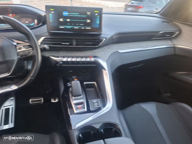Peugeot 3008 225 e-EAT8 GT - 11