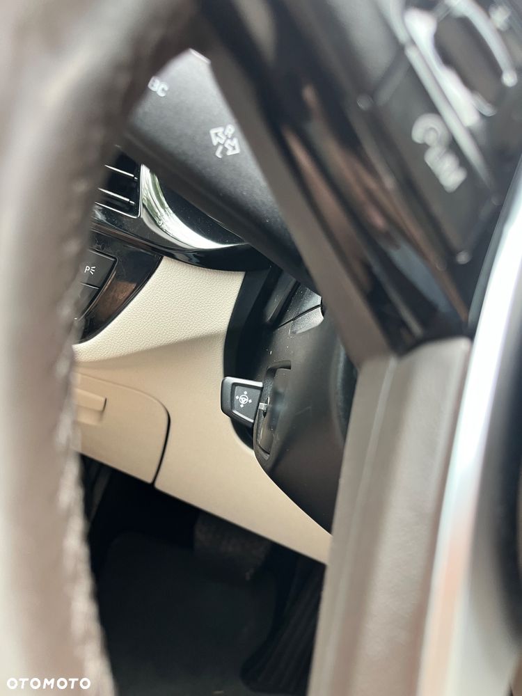 BMW Seria 5 520d Luxury Line - 26