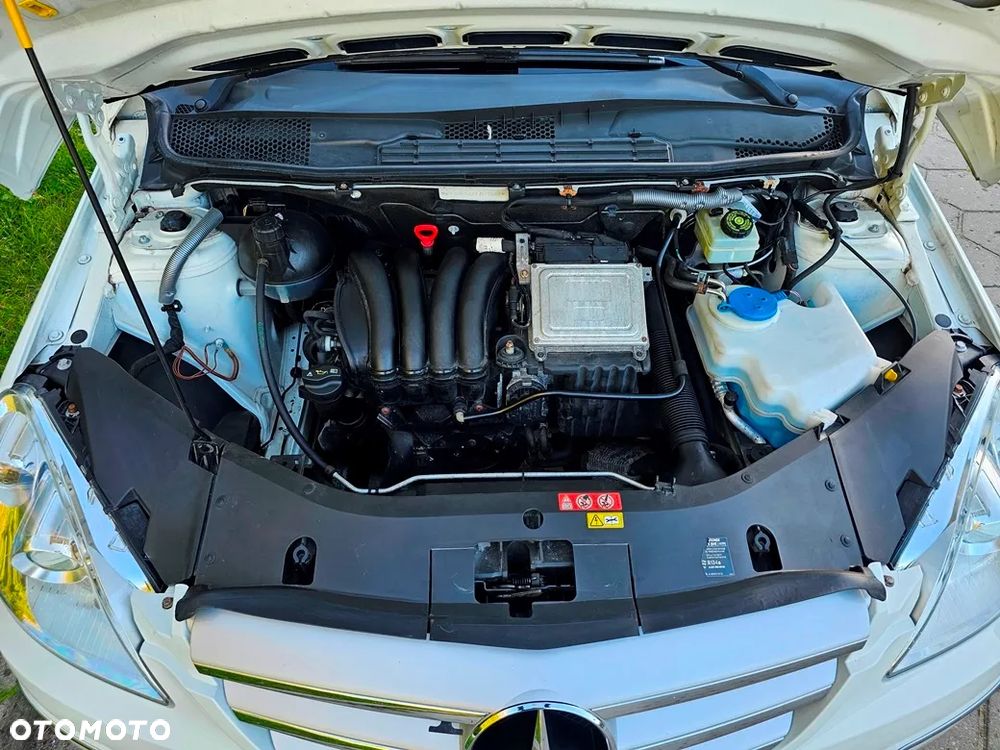Mercedes-Benz Klasa B 200 Special Edition - 36