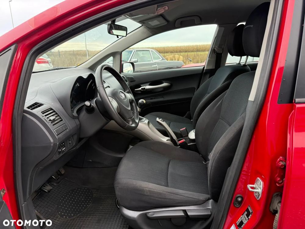 Toyota Auris - 5