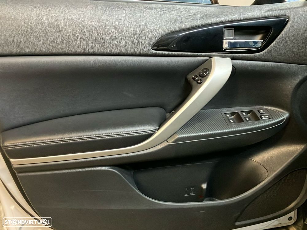 Mitsubishi Eclipse Cross 2.4 PHEV eMotion - 19