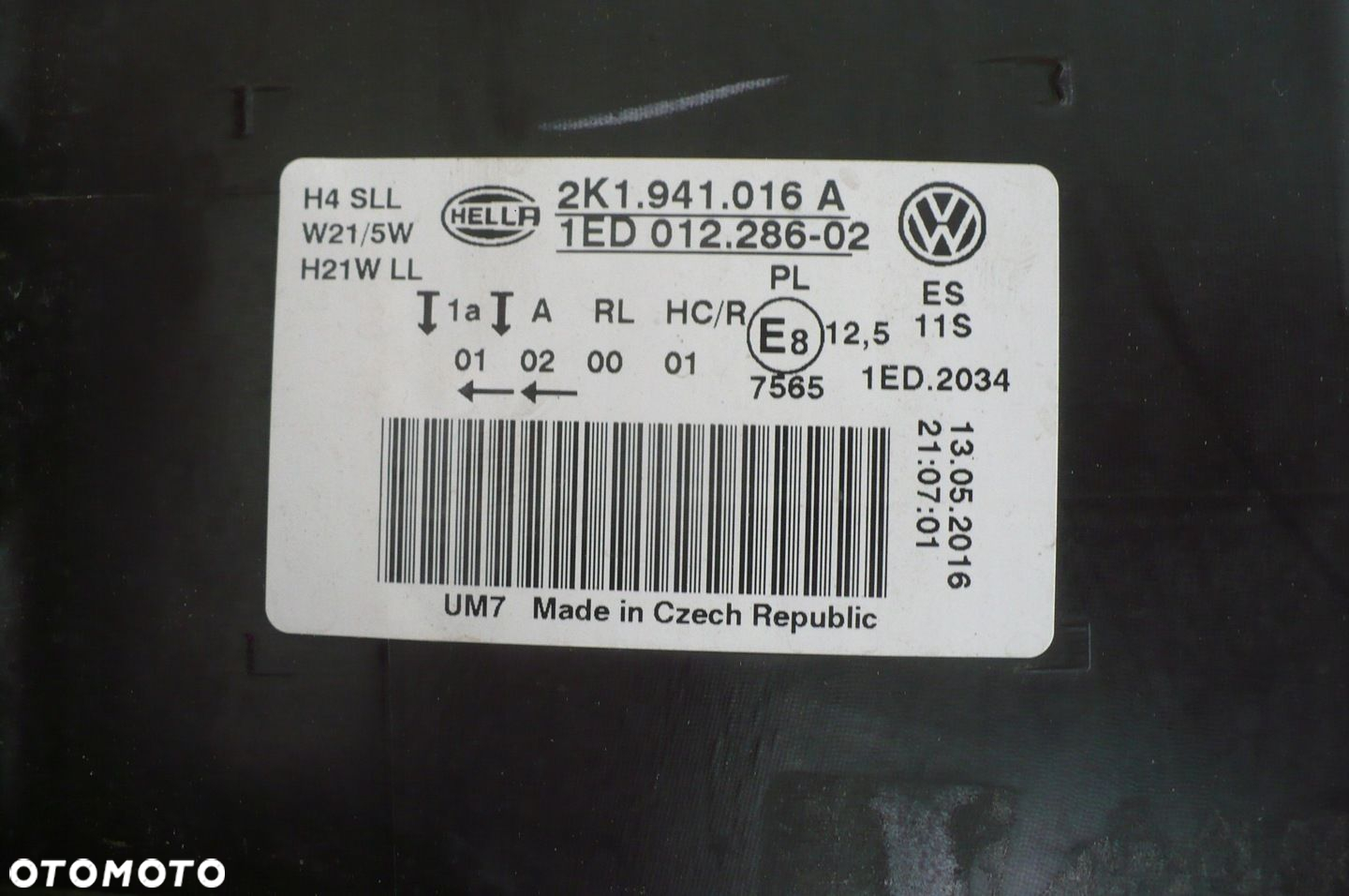 VW CADDY III 15-20R UE - LAMPA PRZÓD PRAWA - 9