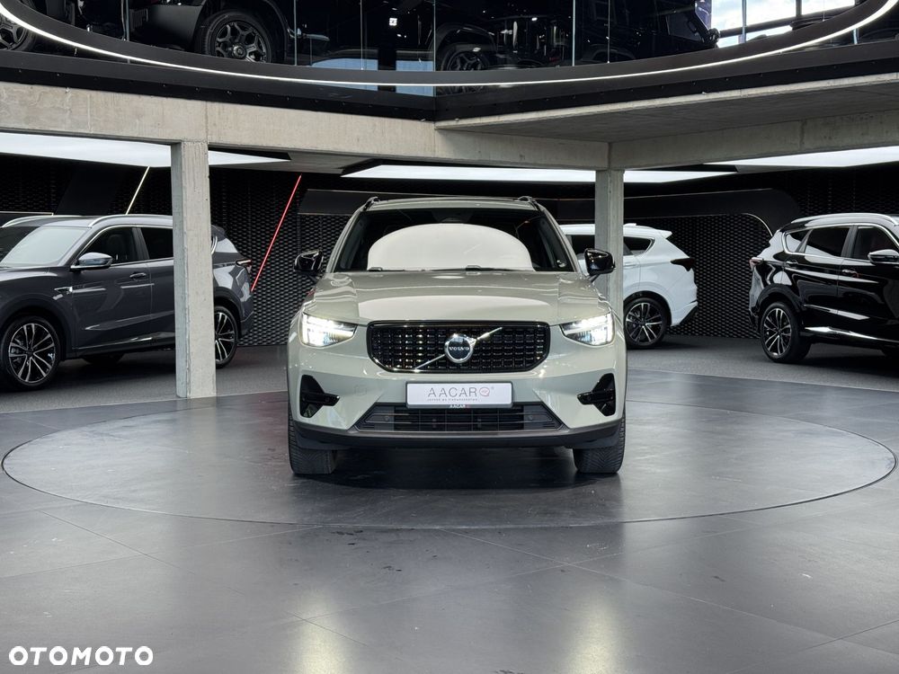 Volvo XC 40 B4 Plus Dark - 9