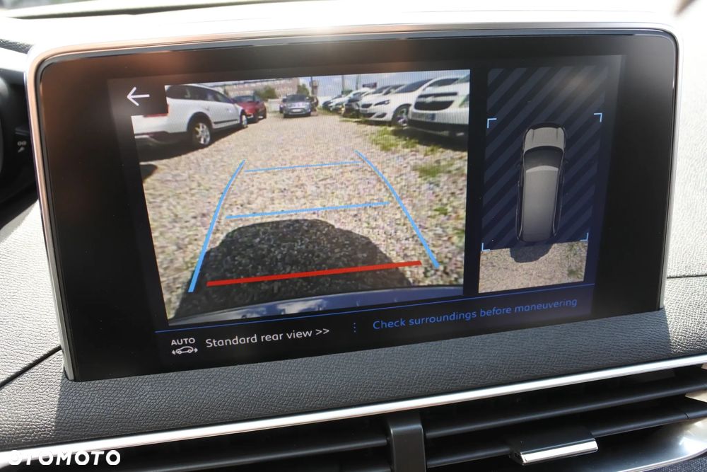 Peugeot 5008 PureTech 130 EAT8 Stop & Start Allure Pack - 17