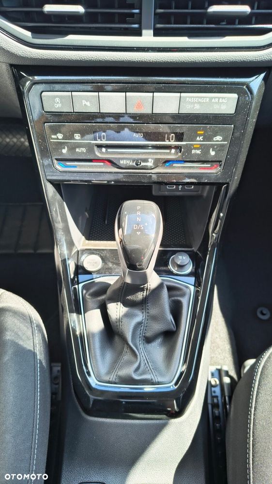Volkswagen T-Cross - 22