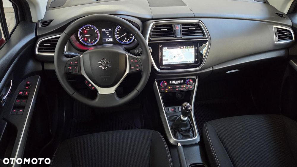 Suzuki SX4 S-Cross 1.4 T Premium - 11