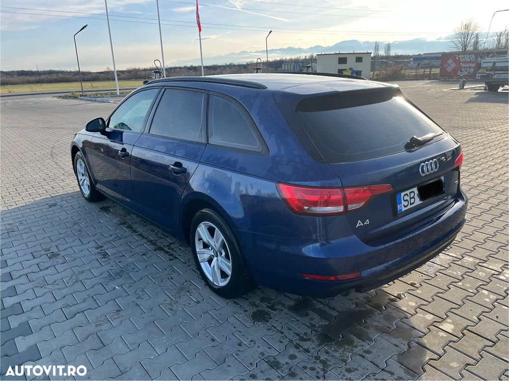 Audi A4 Avant 2.0 TDI Design - 4