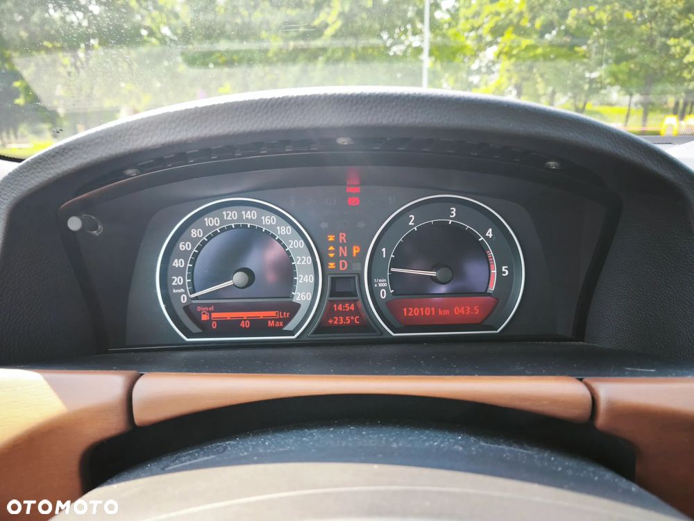 BMW Seria 7 745d - 22