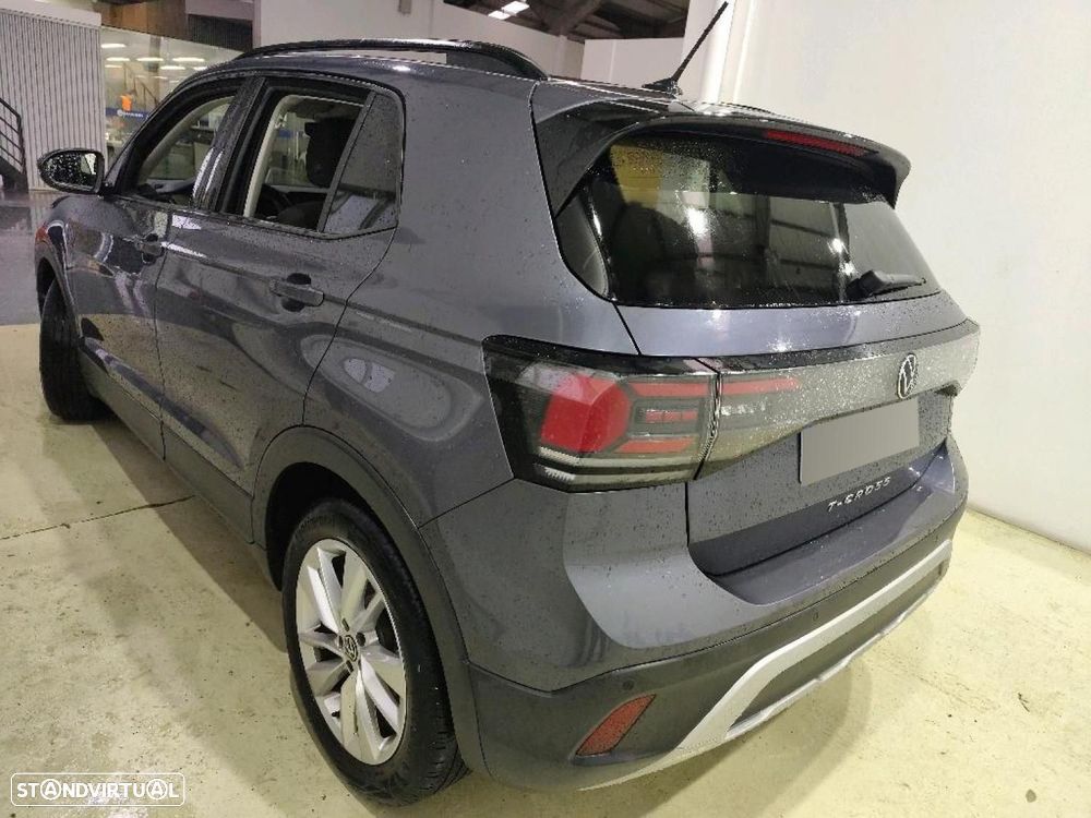VW T-Cross 1.0 TSI Urban DSG - 4