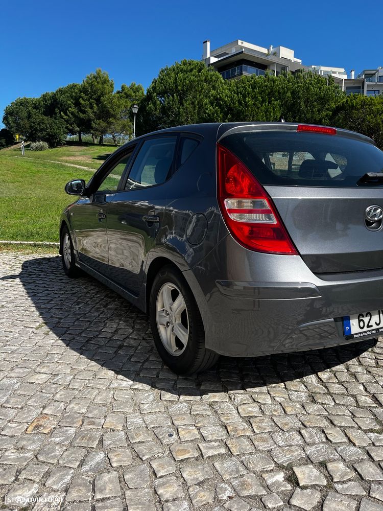 Hyundai i30 1.6 CRDI Blue Comfort CPF - 6