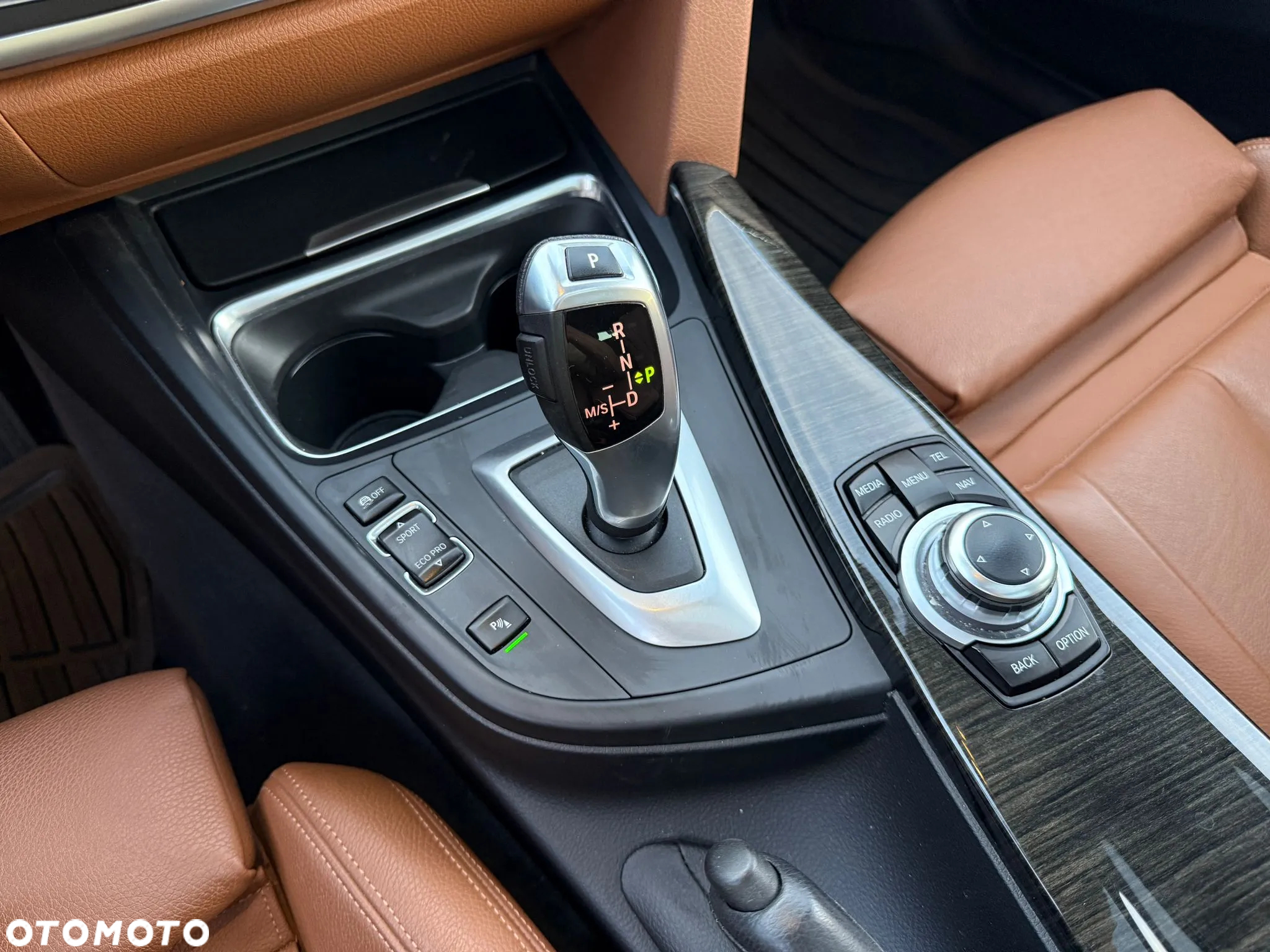 BMW Seria 3 330d Touring xDrive Sport-Aut Blue Performance Luxury Line - 26