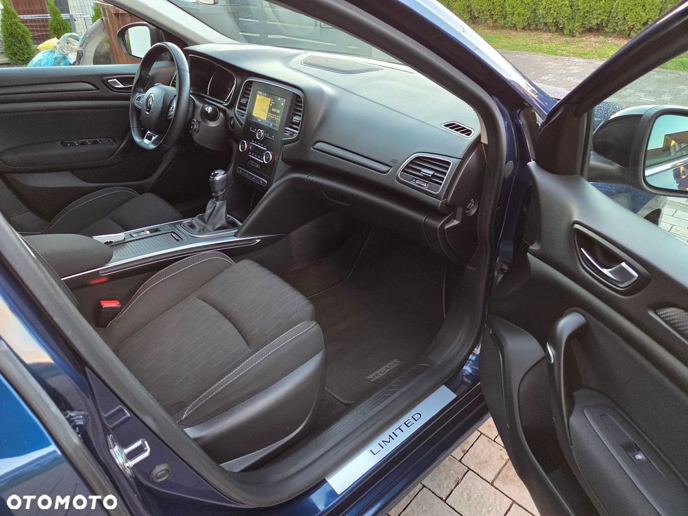Renault Megane 1.5 Blue dCi Limited - 11