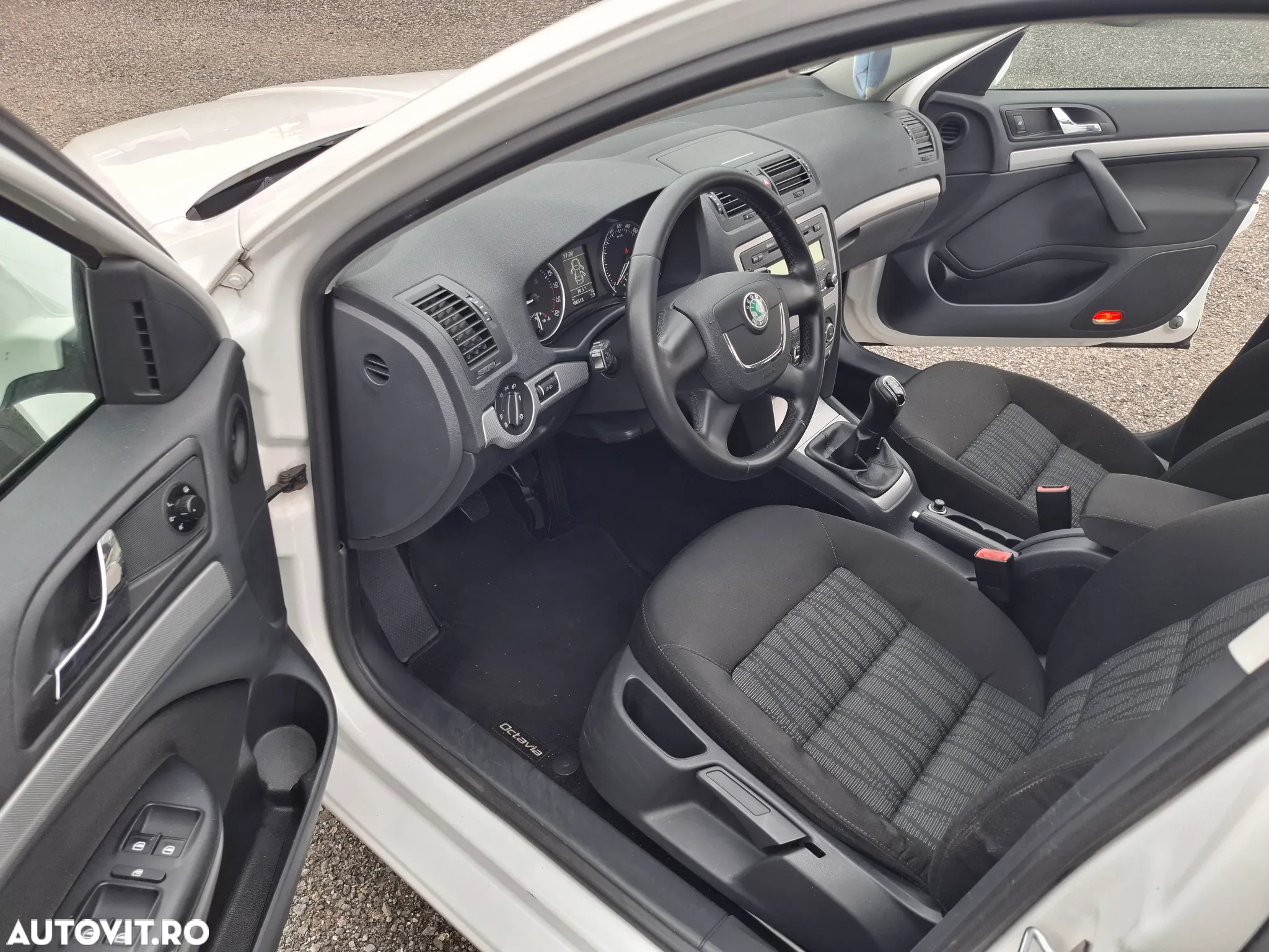 Skoda Octavia 1.6 TDI Business - 5
