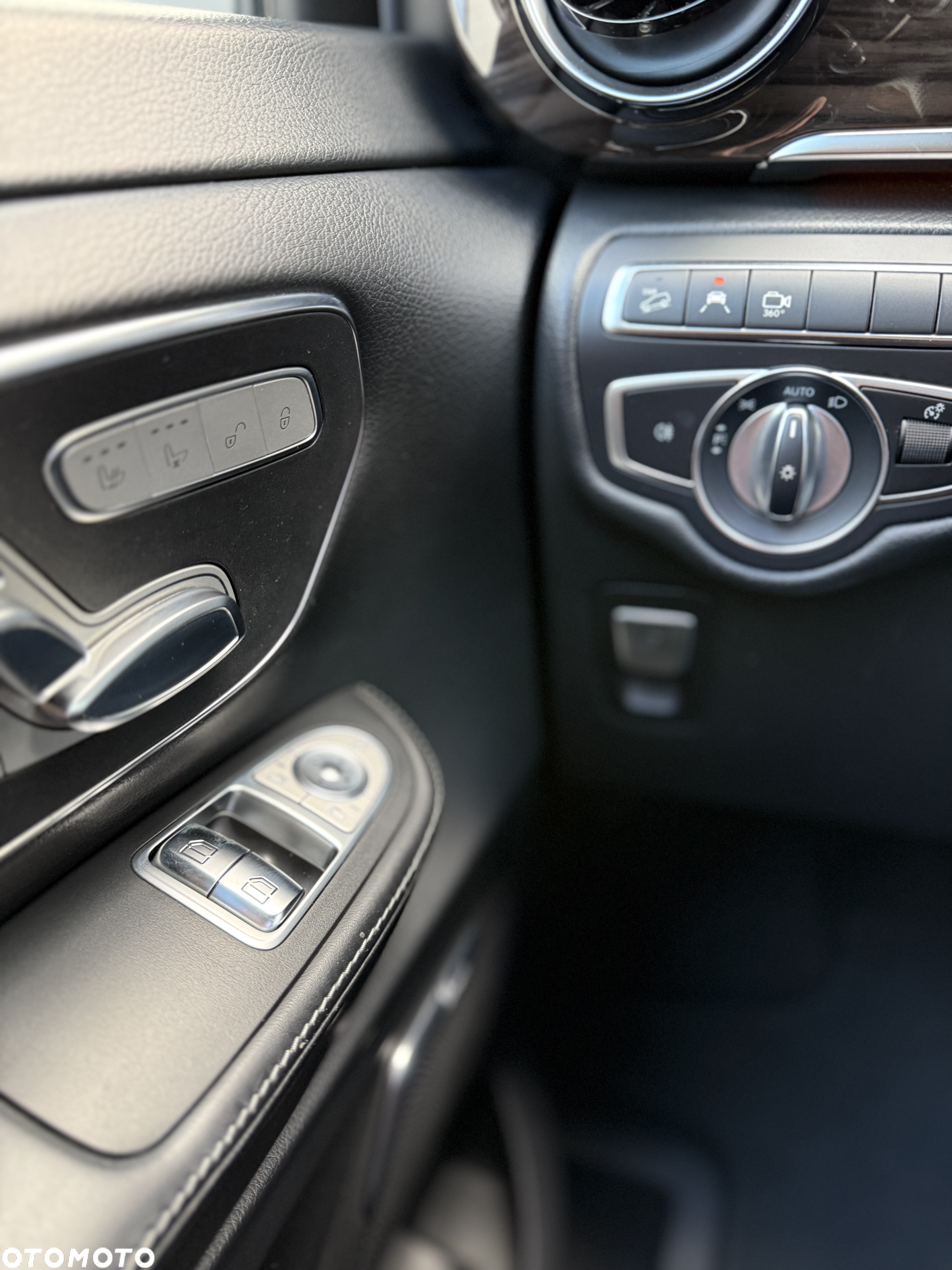 Mercedes-Benz Klasa V 300 d 4-Matic 9G-Tronic - 21