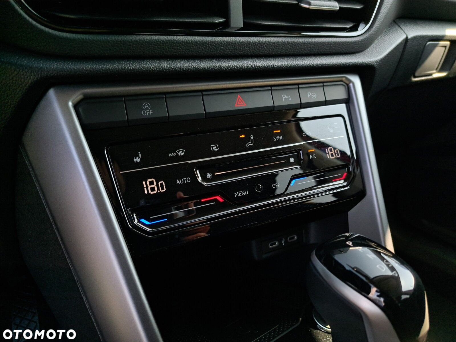 Volkswagen T-Roc 1.5 TSI Life Plus DSG - 24
