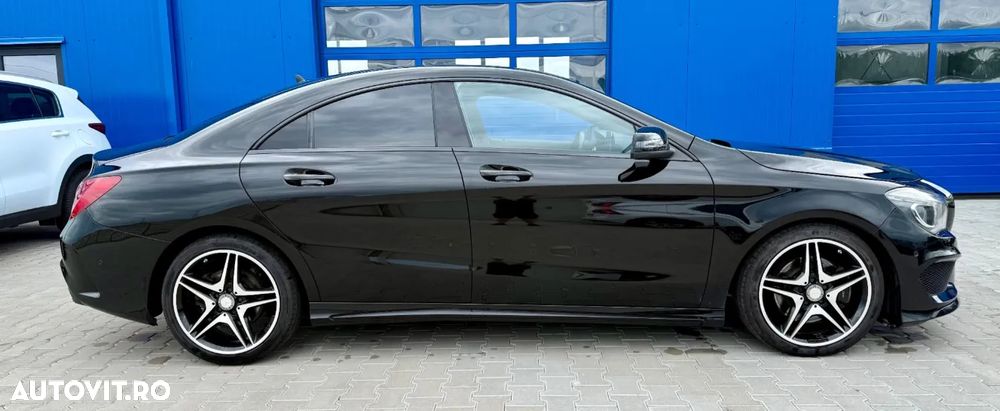Mercedes-Benz CLA 220 d Shooting Brake 4Matic 7G-DCT AMG Line - 16