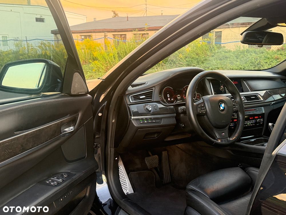 BMW Seria 7 - 17