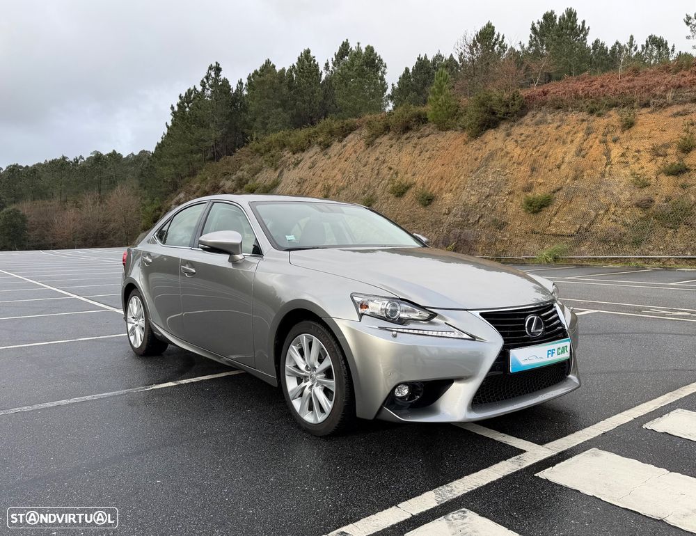 Lexus IS 300H Pack Executive+ - 8
