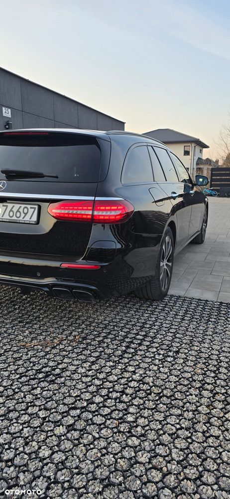 Mercedes-Benz Klasa E ver-220-d-4matic-9g--tronic-amg-line - 5