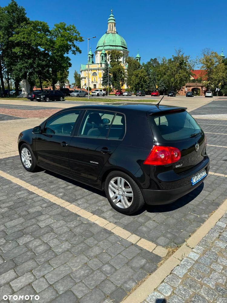 Volkswagen Golf 1.6 United - 4