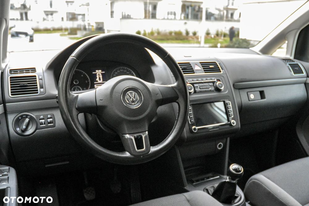 Volkswagen Touran - 9
